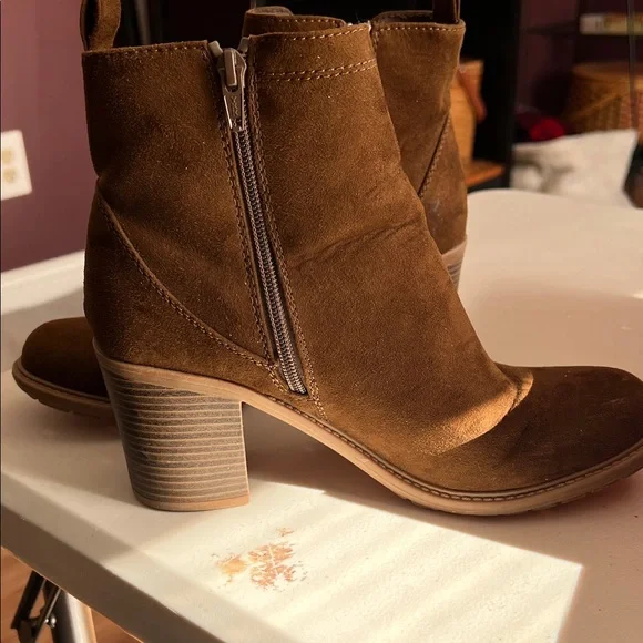 Natural Reflections Chocolate Ankle Booties - Picture 3 of 4